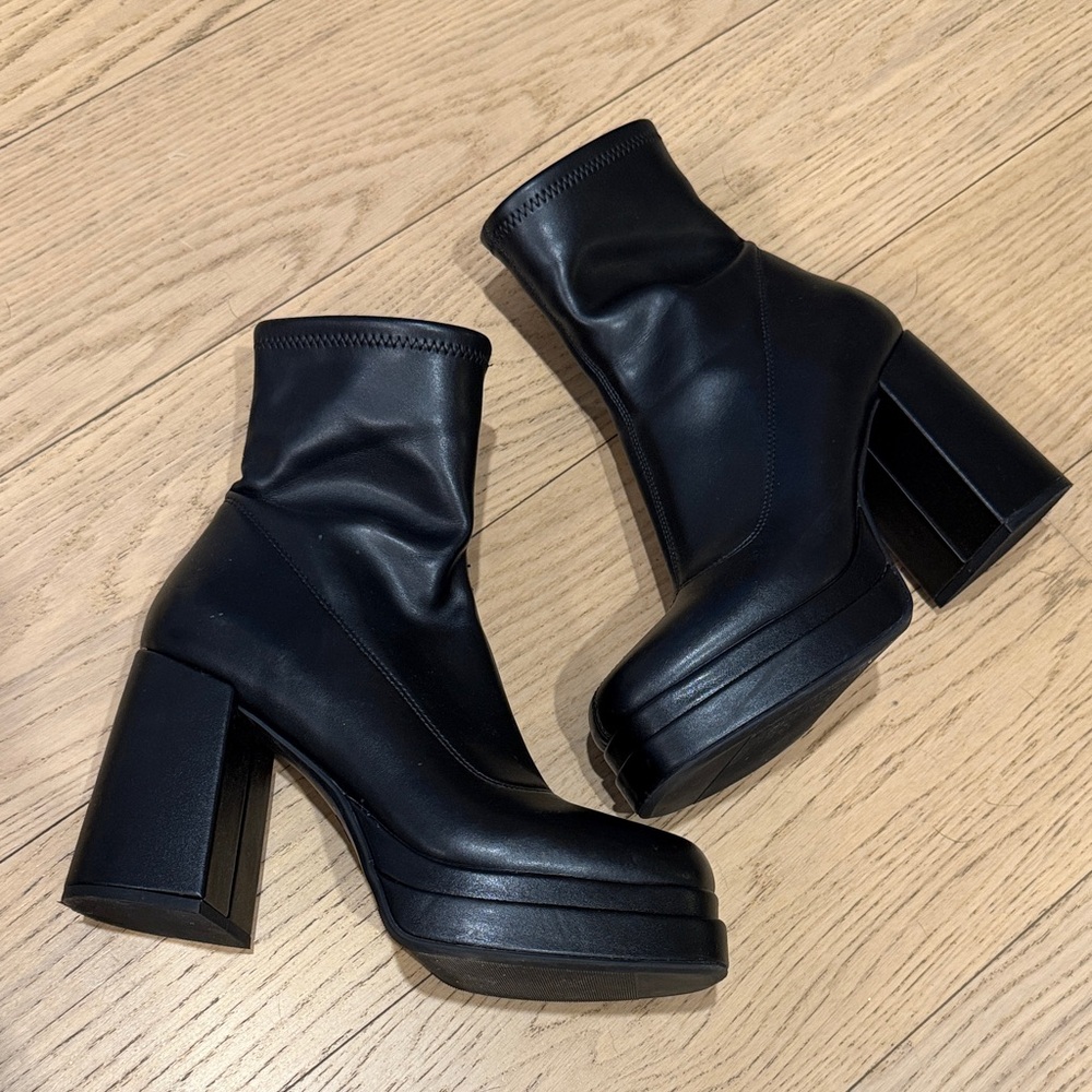 Wild Fable Black Heeled Boots - Picture 4 of 4